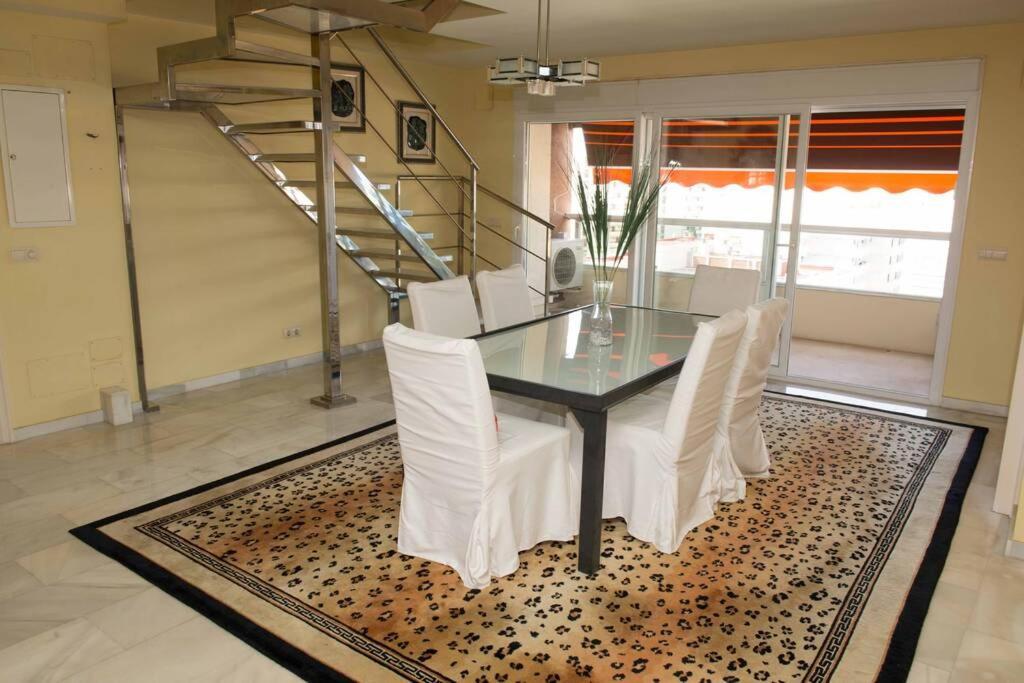 Penthouse With Private Pool, Hot Tub Jacuzzi With Sea Views And Chill-Out Zone, Close To The Sea Marbella Exterior foto
