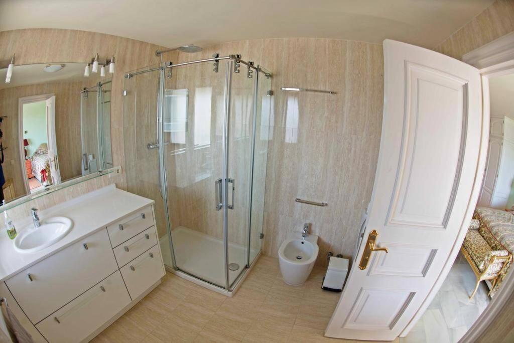 Penthouse With Private Pool, Hot Tub Jacuzzi With Sea Views And Chill-Out Zone, Close To The Sea Marbella Exterior foto